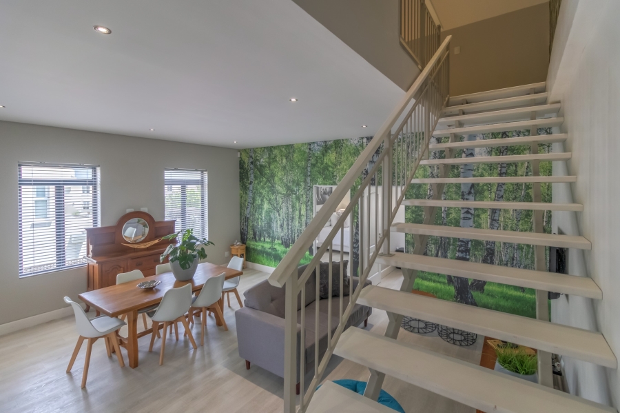 To Let 3 Bedroom Property for Rent in Paardevlei Western Cape